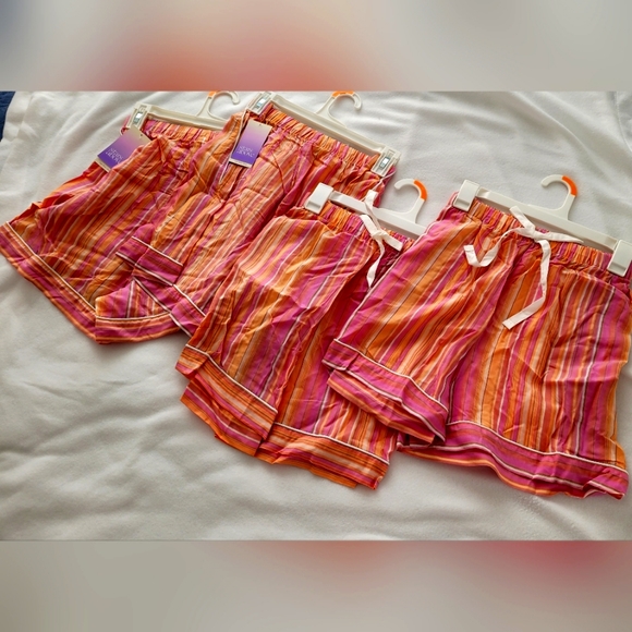 NWT Ladies Multicolor Sheeting Pull-on Drawstring Embellished Shorts Sz Medium - Picture 2 of 8